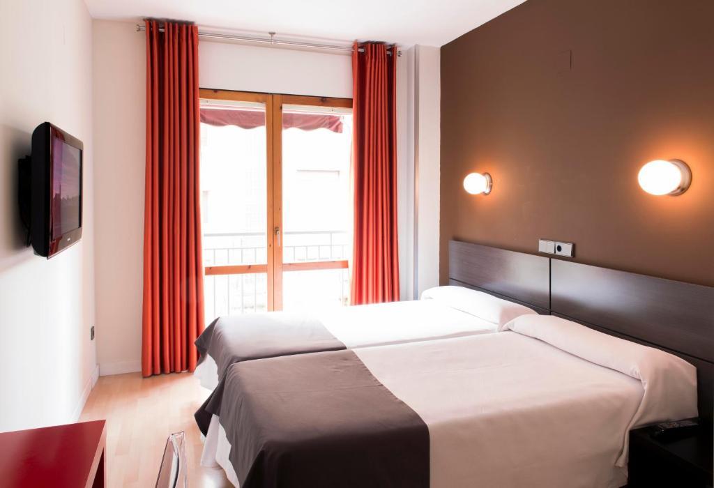 Hospedium Hostal Un Punto Chic ويسكا الغرفة الصورة